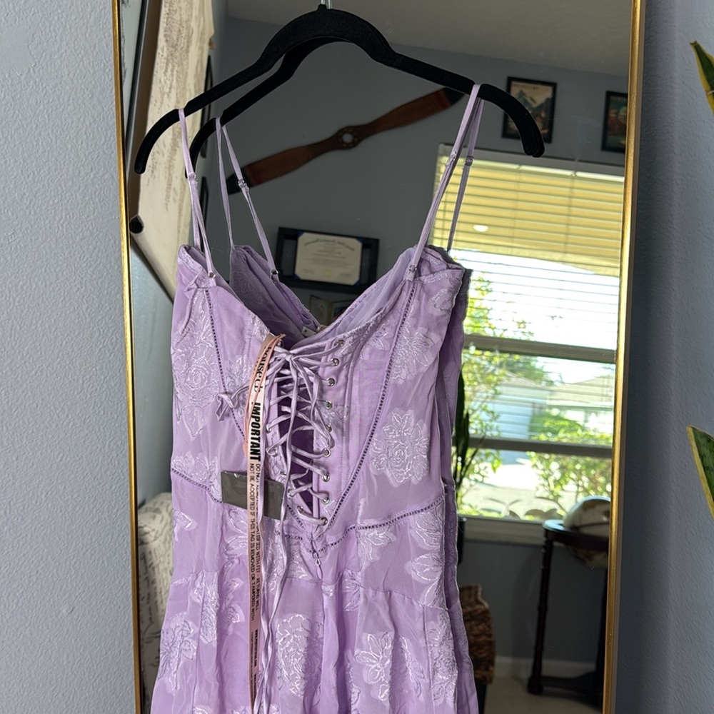 HOUSE OF CB 'Seren' Orchid Floral Lace Back Maxi Dress NWOT - Picture 8 of 9